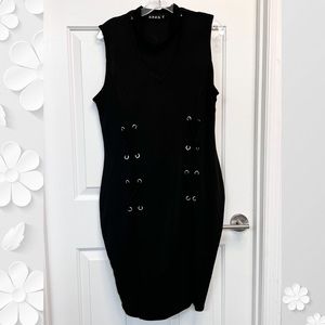 Black Dress Size 2X ( it is large, not 2X)